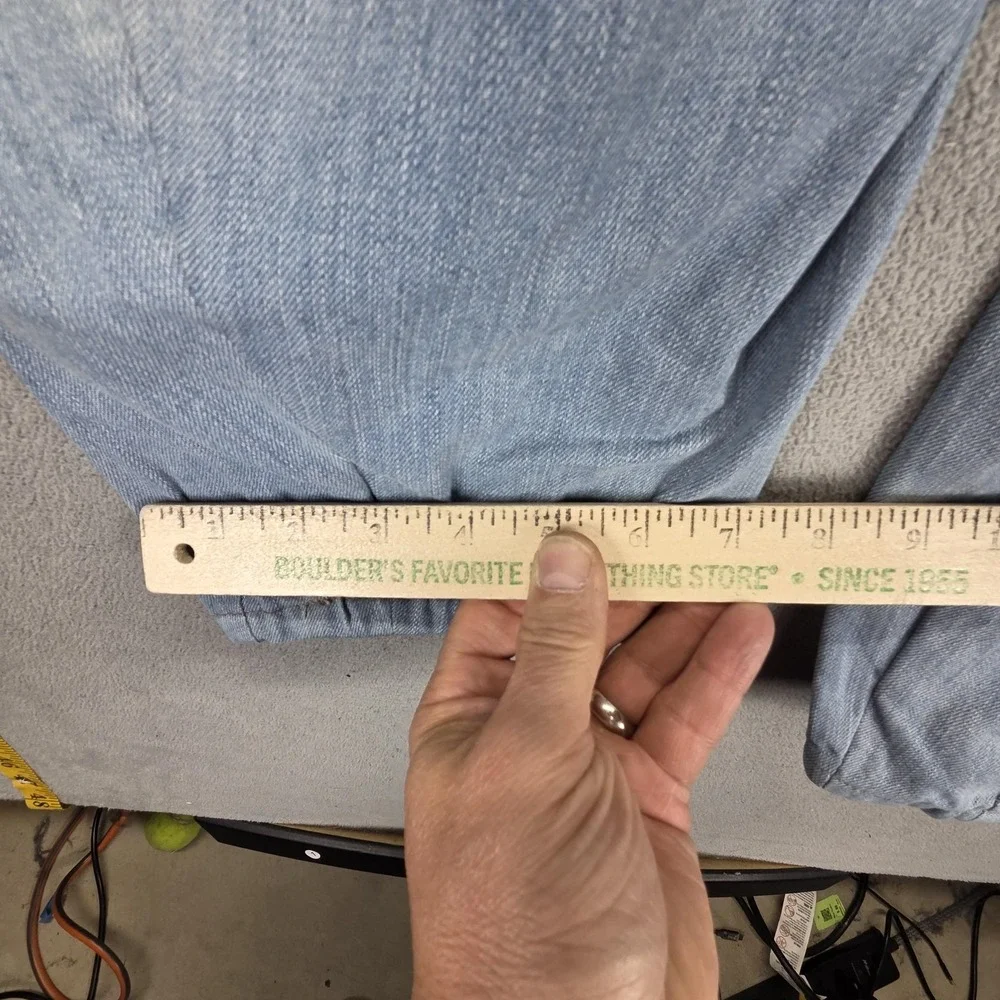 Levis important sizing